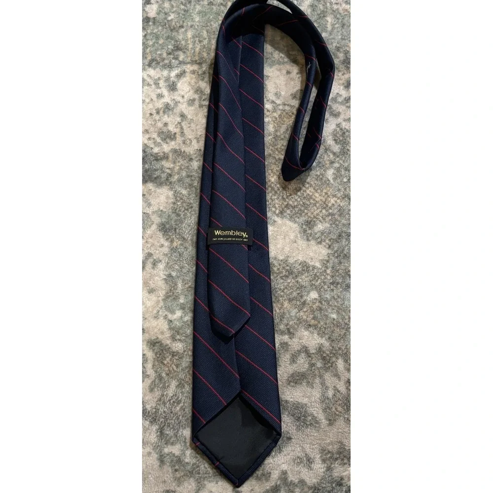 Vintage Wembley polyester Necktie 3
